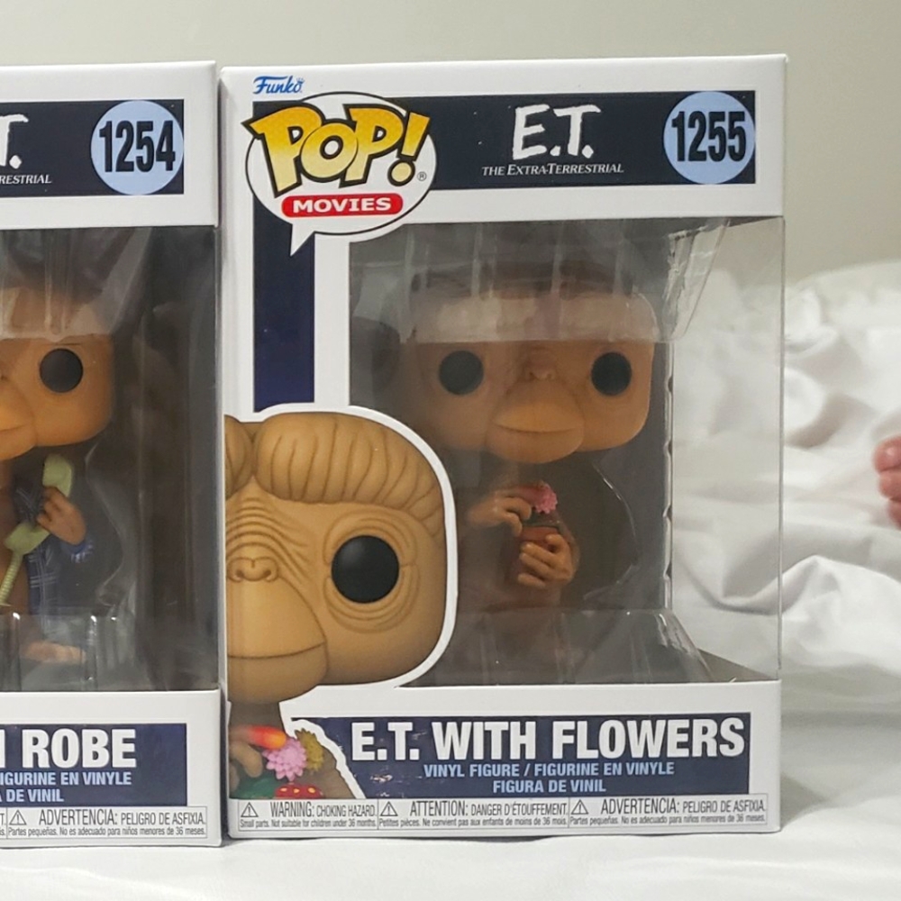 E.T funkos 1253, 1254, 1255